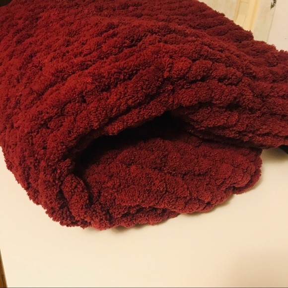 Chenille Handmade Maroon Chunky Knit Blanket Throw - Picture 6 of 6